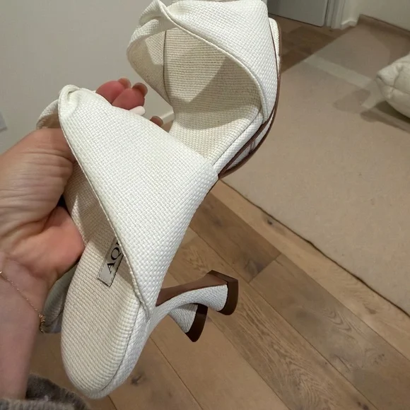 Aquazzura White Raffia Twist Sandals EU 37 Bridal Wedding Heel 75mm - Picture 6 of 7